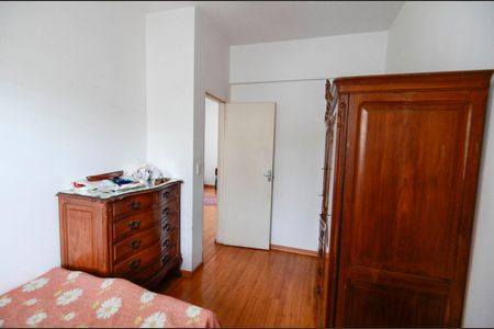 Casa à venda com 225m², 4 quartos e 2 vagas Casa à venda com 225m², 4 quartos e 2 vagasQuarto 1