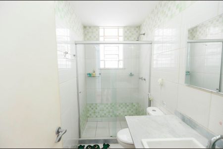 Casa à venda com 225m², 4 quartos e 2 vagas Casa à venda com 225m², 4 quartos e 2 vagasBanheiro 1