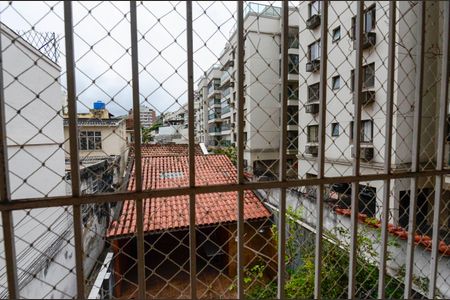 Casa à venda com 225m², 4 quartos e 2 vagas Casa à venda com 225m², 4 quartos e 2 vagasSuíte