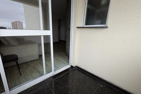Sacada de apartamento para alugar com 1 quarto, 50m² em Vila Vilma, Santo André