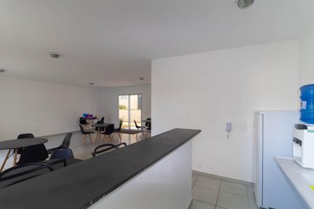 Apartamento para alugar com 35m², 2 quartos e sem vagaÁrea comum - Salão de festas