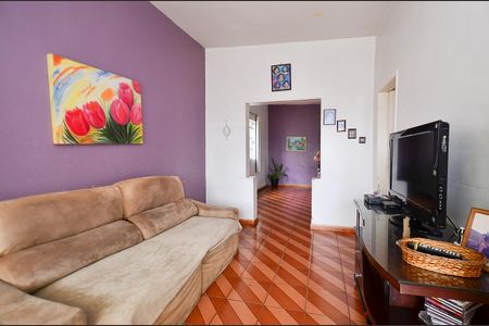 Sala de casa à venda com 3 quartos, 400m² em Sagrada Família, Belo Horizonte