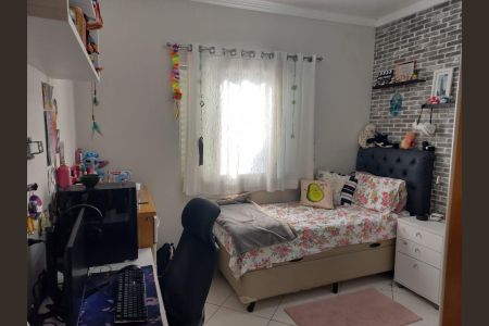 Casa à venda com 212m², 3 quartos e 3 vagas Casa à venda com 212m², 3 quartos e 3 vagasQuarto 2