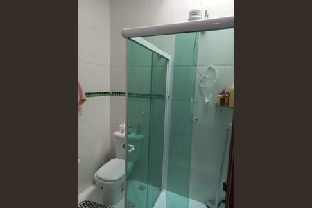 Casa à venda com 212m², 3 quartos e 3 vagas Casa à venda com 212m², 3 quartos e 3 vagasBanheiro