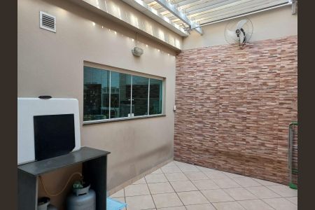 Casa à venda com 212m², 3 quartos e 3 vagas Casa à venda com 212m², 3 quartos e 3 vagasEspaço Gourmet