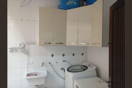 Casa à venda com 212m², 3 quartos e 3 vagas Casa à venda com 212m², 3 quartos e 3 vagasÁrea de Serviço