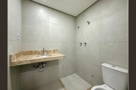 Apartamento à venda com 61m², 2 quartos e 1 vaga Apartamento à venda com 61m², 2 quartos e 1 vagaBanheiro