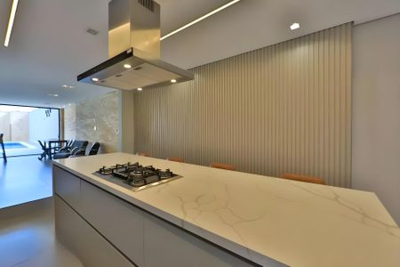 Casa à venda com 245m², 4 quartos e 4 vagas Casa à venda com 245m², 4 quartos e 4 vagasCozinha