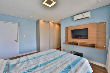 Casa à venda com 245m², 4 quartos e 4 vagas Casa à venda com 245m², 4 quartos e 4 vagasQuarto