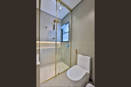 Casa à venda com 245m², 4 quartos e 4 vagas Casa à venda com 245m², 4 quartos e 4 vagasBanheiro