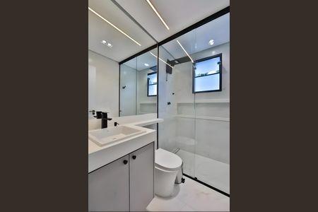 Casa à venda com 245m², 4 quartos e 4 vagas Casa à venda com 245m², 4 quartos e 4 vagasBanheiro