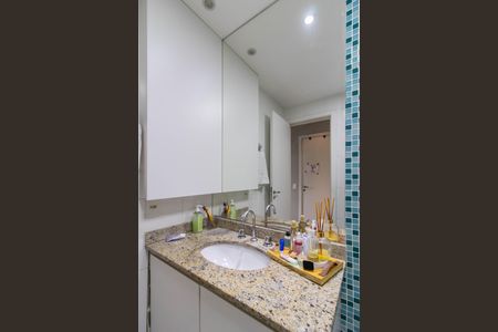 Apartamento para alugar com 88m², 2 quartos e 1 vaga Apartamento para alugar com 88m², 2 quartos e 1 vagaBanheiro da Suíte