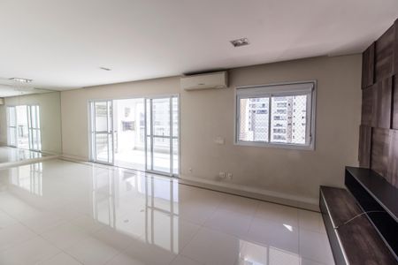 Sala de apartamento para alugar com 3 quartos, 136m² em Alphaville, Santana de Parnaíba