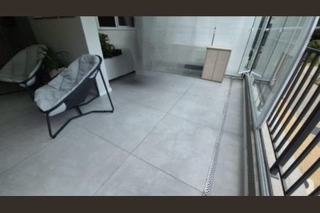 Apartamento à venda com 66m², 2 quartos e 2 vagasFoto 01