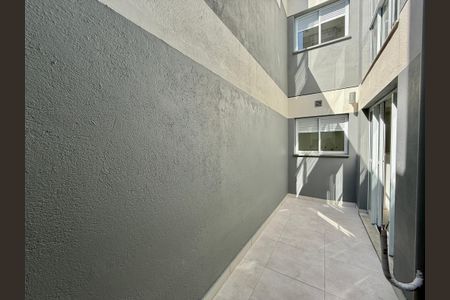 Apartamento à venda com 43m², 1 quarto e sem vaga Apartamento à venda com 43m², 1 quarto e sem vagaSacada