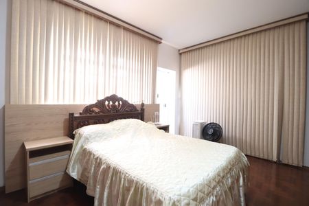 Casa para alugar com 230m², 3 quartos e 3 vagasSuíte 2