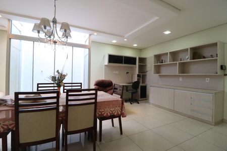 Casa para alugar com 230m², 3 quartos e 3 vagasSala de Jantar