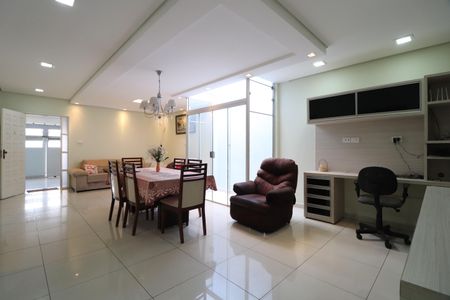 Casa para alugar com 230m², 3 quartos e 3 vagasSala de Jantar