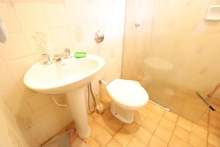 Casa para alugar com 230m², 3 quartos e 3 vagasBanheiro da Suíte 1