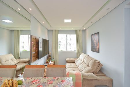 Apartamento à venda com 44m², 2 quartos e 1 vaga Apartamento à venda com 44m², 2 quartos e 1 vagaSala