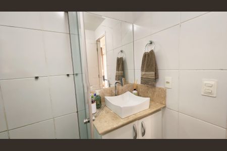 Apartamento à venda com 83m², 3 quartos e 2 vagas Apartamento à venda com 83m², 3 quartos e 2 vagasBanheiro da Suíte