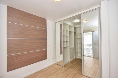 Casa de condomínio à venda com 200m², 4 quartos e 2 vagasSuíte 1