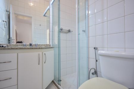 Casa de condomínio à venda com 200m², 4 quartos e 2 vagasBanheiro