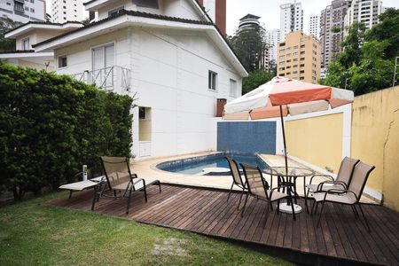 Casa de condomínio à venda com 200m², 4 quartos e 2 vagasPiscina