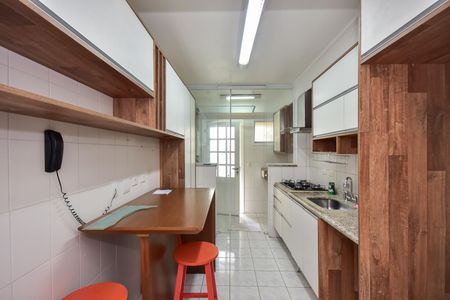 Casa de condomínio à venda com 200m², 4 quartos e 2 vagasCozinha