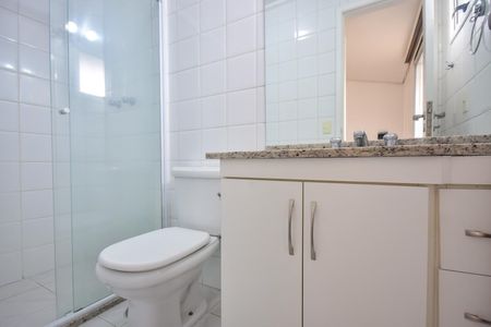 Casa de condomínio à venda com 200m², 4 quartos e 2 vagasBanheiro Suíte 2