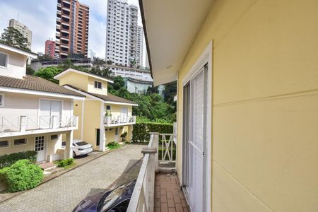 Casa de condomínio à venda com 200m², 4 quartos e 2 vagasVaranda da Suíte 1