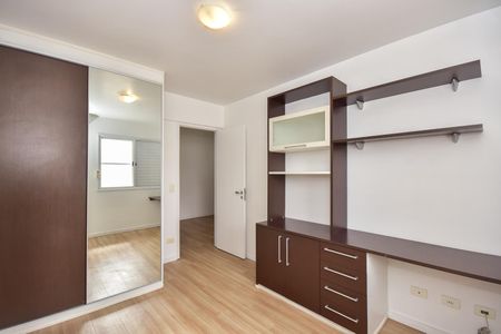 Casa de condomínio à venda com 200m², 4 quartos e 2 vagasQuarto 1