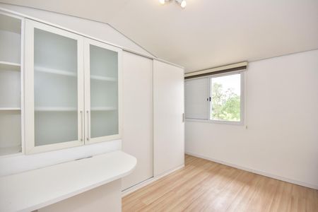 Casa de condomínio à venda com 200m², 4 quartos e 2 vagasSuíte 2