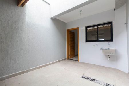 Casa à venda com 130m², 3 quartos e 2 vagas Casa à venda com 130m², 3 quartos e 2 vagasQuintal e Área de Serviço