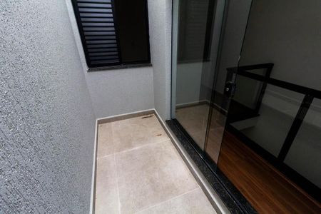 Casa à venda com 130m², 3 quartos e 2 vagas Casa à venda com 130m², 3 quartos e 2 vagasJardim de Inverno