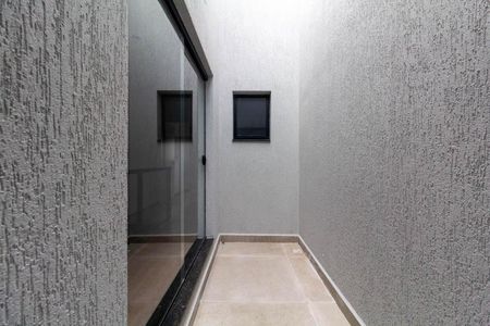 Casa à venda com 130m², 3 quartos e 2 vagas Casa à venda com 130m², 3 quartos e 2 vagasJardim de Inverno