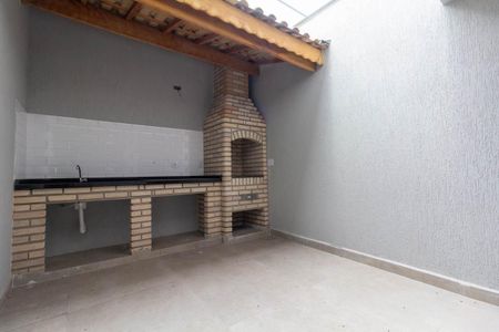 Casa à venda com 130m², 3 quartos e 2 vagas Casa à venda com 130m², 3 quartos e 2 vagasQuintal e Área de Serviço