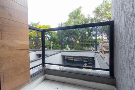 Casa à venda com 130m², 3 quartos e 2 vagas Casa à venda com 130m², 3 quartos e 2 vagasSacada