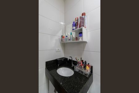 Casa de condomínio para alugar com 80m², 2 quartos e 1 vaga Casa de condomínio para alugar com 80m², 2 quartos e 1 vagaBanheiro Suíte 1