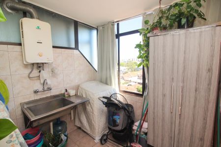 Apartamento à venda com 163m², 3 quartos e 2 vagas Apartamento à venda com 163m², 3 quartos e 2 vagasÁrea de Serviço