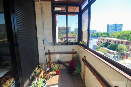 Apartamento à venda com 163m², 3 quartos e 2 vagas Apartamento à venda com 163m², 3 quartos e 2 vagasSacada da Suíte