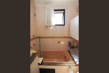 Apartamento à venda com 163m², 3 quartos e 2 vagas Apartamento à venda com 163m², 3 quartos e 2 vagasBanheiro da Suíte