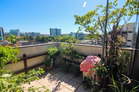 Apartamento à venda com 163m², 3 quartos e 2 vagas Apartamento à venda com 163m², 3 quartos e 2 vagasSacada da sala