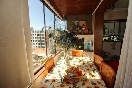 Apartamento à venda com 163m², 3 quartos e 2 vagas Apartamento à venda com 163m², 3 quartos e 2 vagasVaranda da Sala