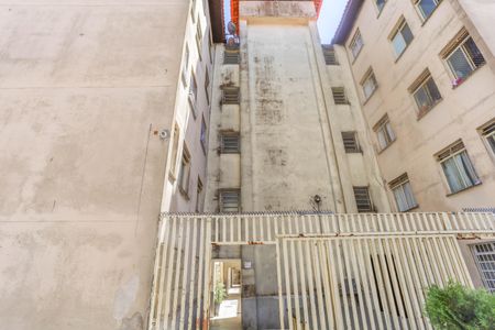 Apartamento à venda com 45m², 2 quartos e 1 vaga Apartamento à venda com 45m², 2 quartos e 1 vagaFachada do bloco