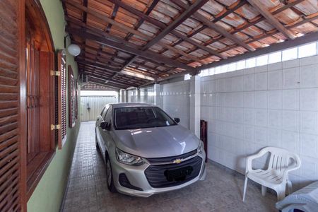 Casa à venda com 290m², 3 quartos e 3 vagas Casa à venda com 290m², 3 quartos e 3 vagasGaragem