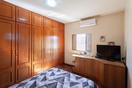 Casa à venda com 290m², 3 quartos e 3 vagas Casa à venda com 290m², 3 quartos e 3 vagasSuíte