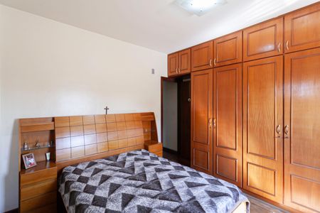 Casa à venda com 290m², 3 quartos e 3 vagas Casa à venda com 290m², 3 quartos e 3 vagasSuíte