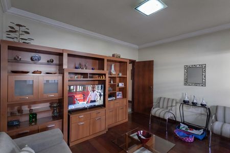 Casa à venda com 290m², 3 quartos e 3 vagas Casa à venda com 290m², 3 quartos e 3 vagasSala