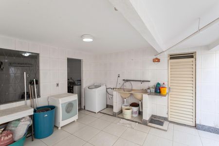 Casa à venda com 290m², 3 quartos e 3 vagas Casa à venda com 290m², 3 quartos e 3 vagasCozinha